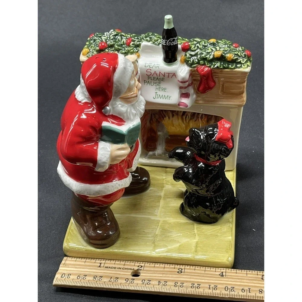 Coca Cola Salt/Pepper Shakers Santa & Dog Collectible Christmas Decor 2002